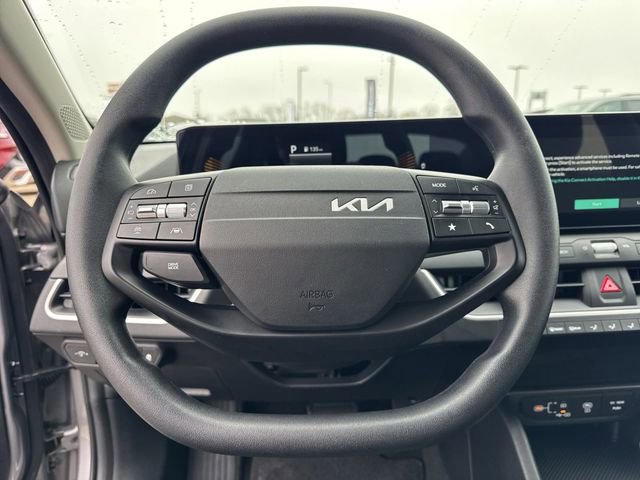 Used 2025 Kia K4 LXS image 17