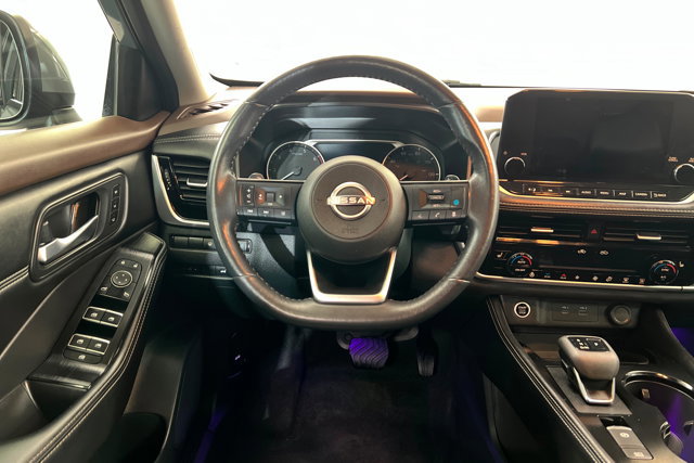 Used 2023 Nissan Rogue SL w/ SL Premium Package image 12