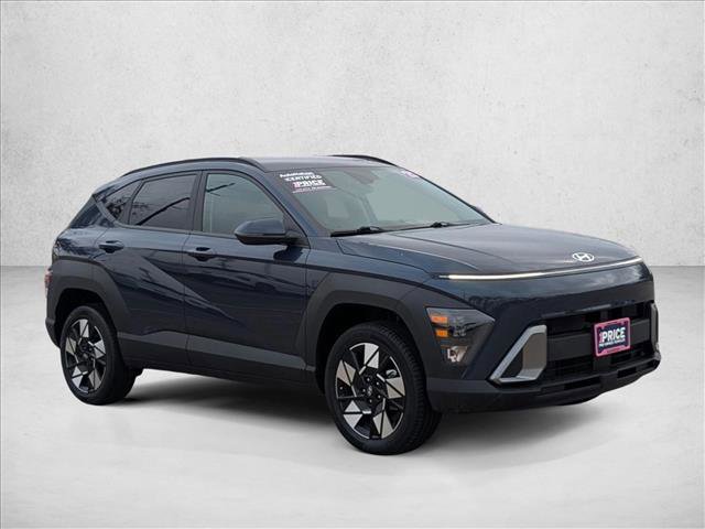 Used 2025 Hyundai Kona SEL video 3