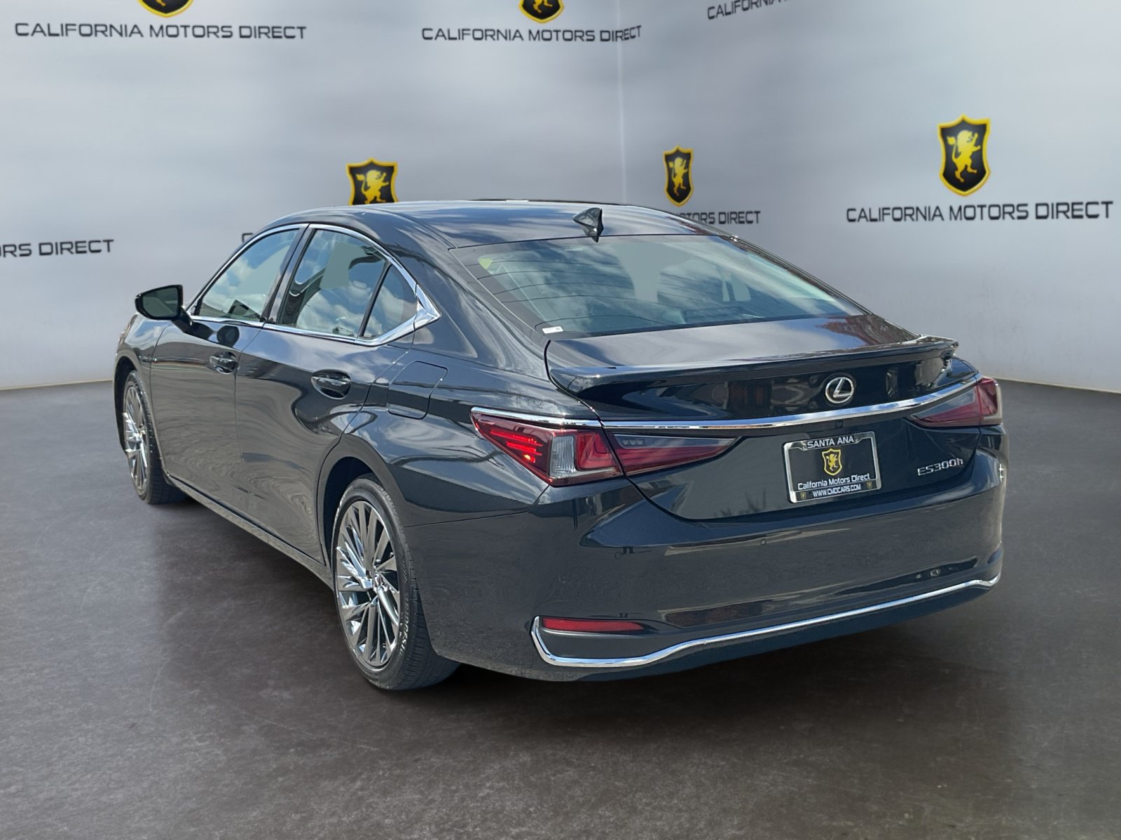 Used 2024 Lexus ES 300h w/ Accessory Package (Z2) FWD image 7