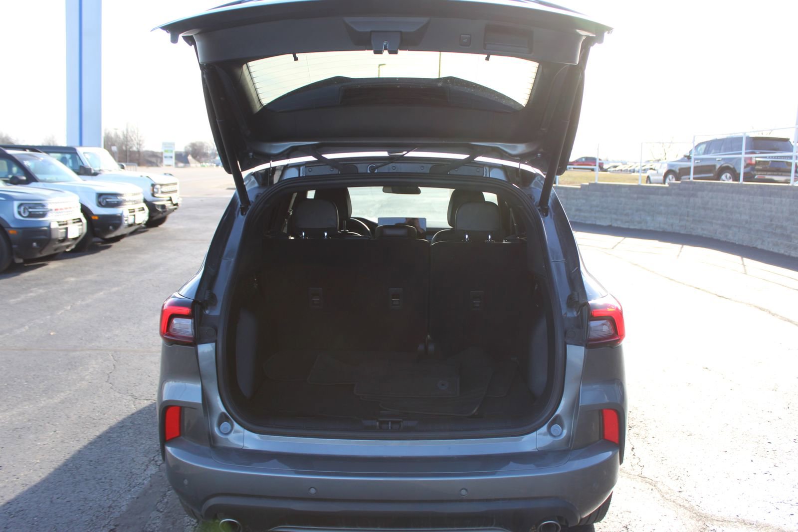 Used 2024 Ford Escape ST-Line w/ Tech Pack #1 image 16