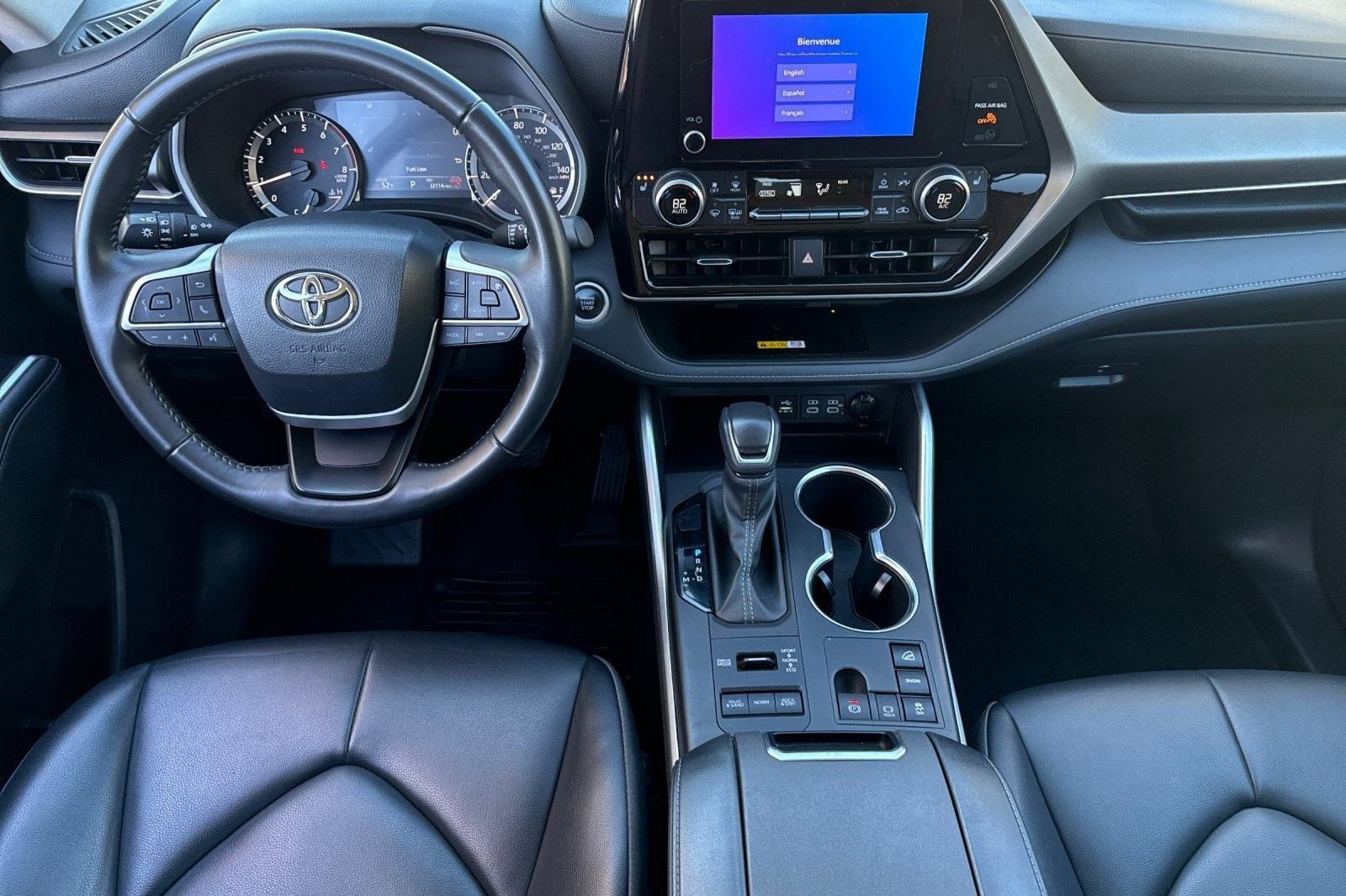 Used 2024 Toyota Highlander XLE image 26