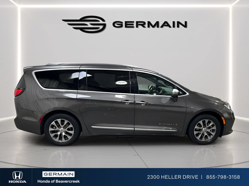 Used 2021 Chrysler Pacifica Pinnacle FWD image 9