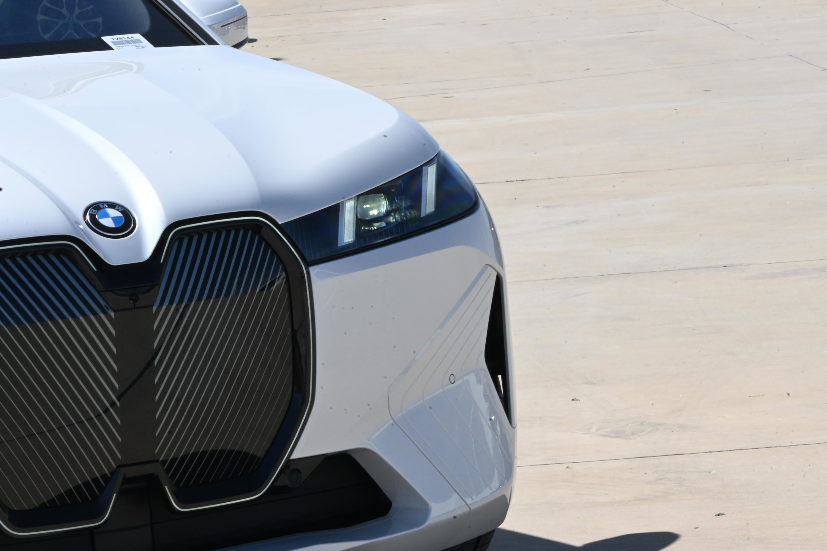 New 2026 BMW iX xDrive60 w/ Premium Package image 7