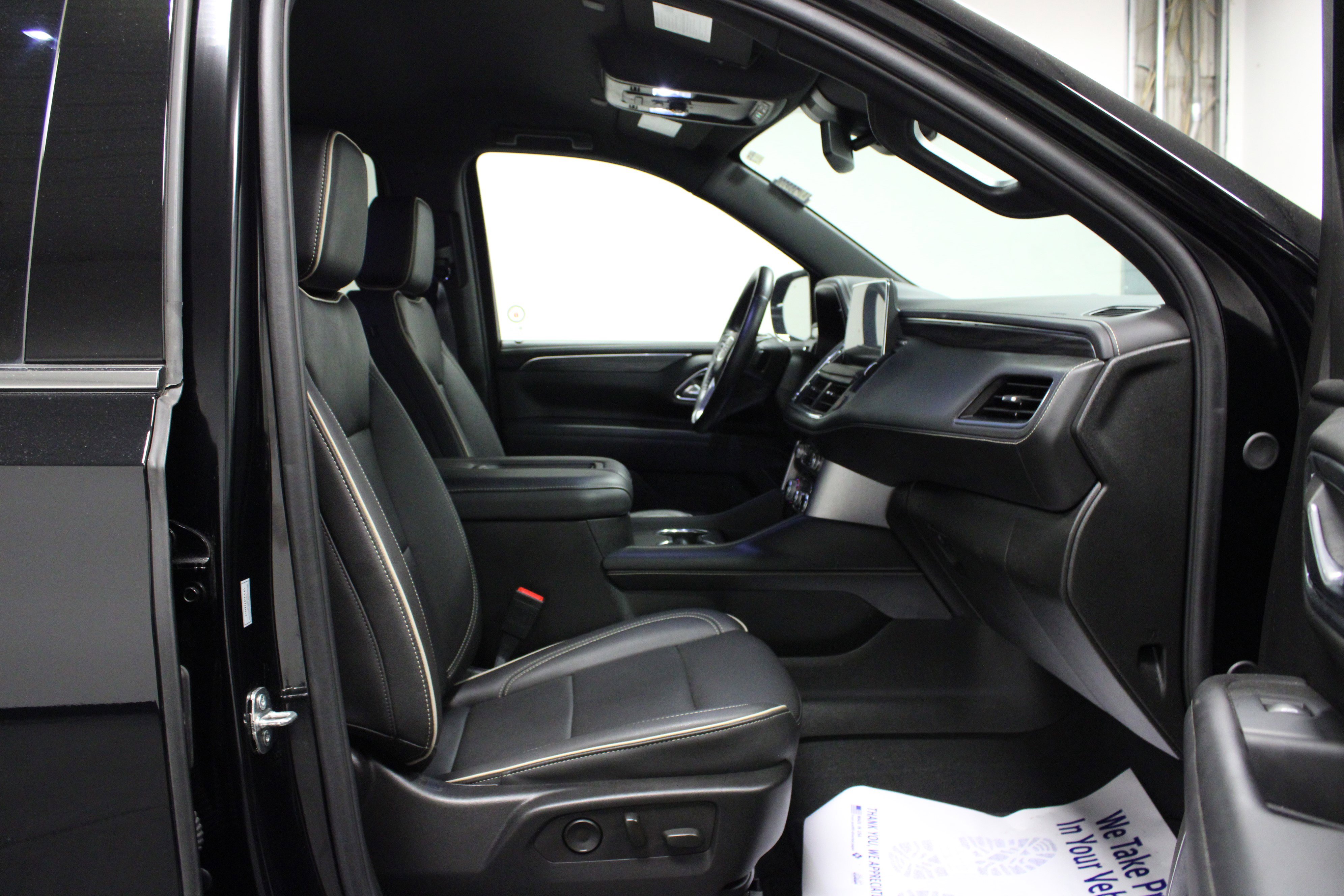 Used 2024 GMC Yukon SLT image 17