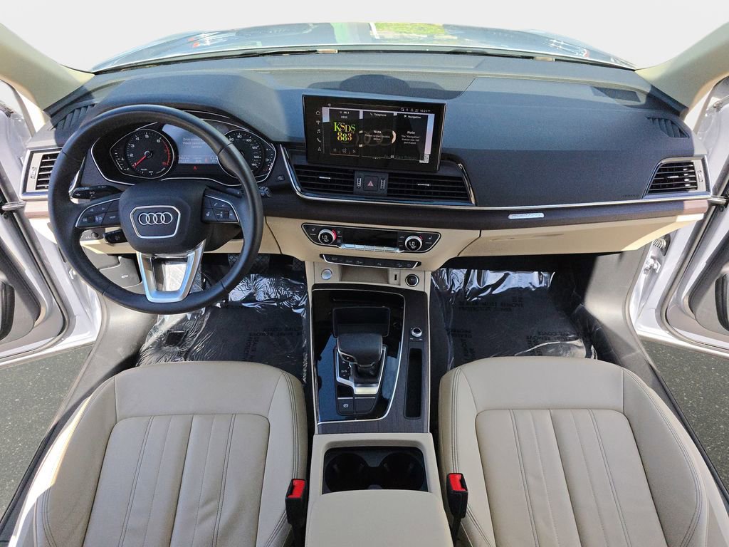 Certified 2023 Audi Q5 2.0T Premium w/ Convenience Package image 9