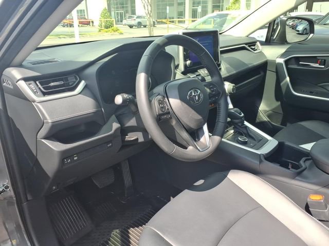 Used 2025 Toyota RAV4 XLE Premium AWD/4WD image 17