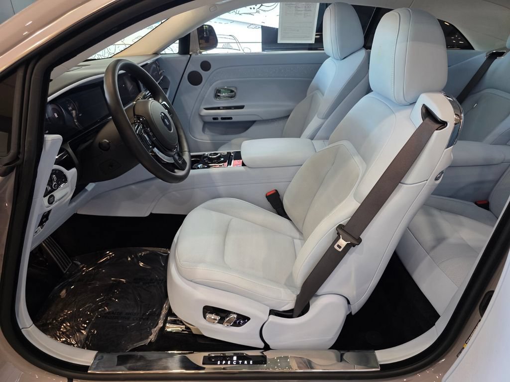 Used 2024 Rolls-Royce Spectre w/ Spectre Launch Package AWD/4WD image 7