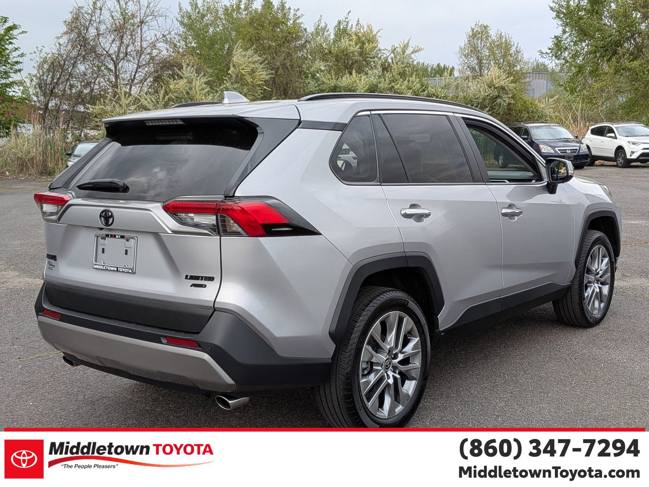 Used 2023 Toyota RAV4 Limited AWD/4WD image 3