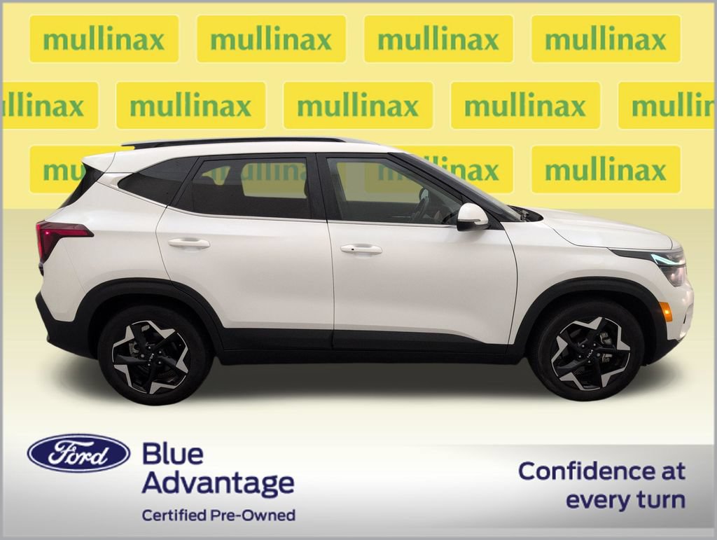 Used 2024 Kia Seltos EX FWD image 2