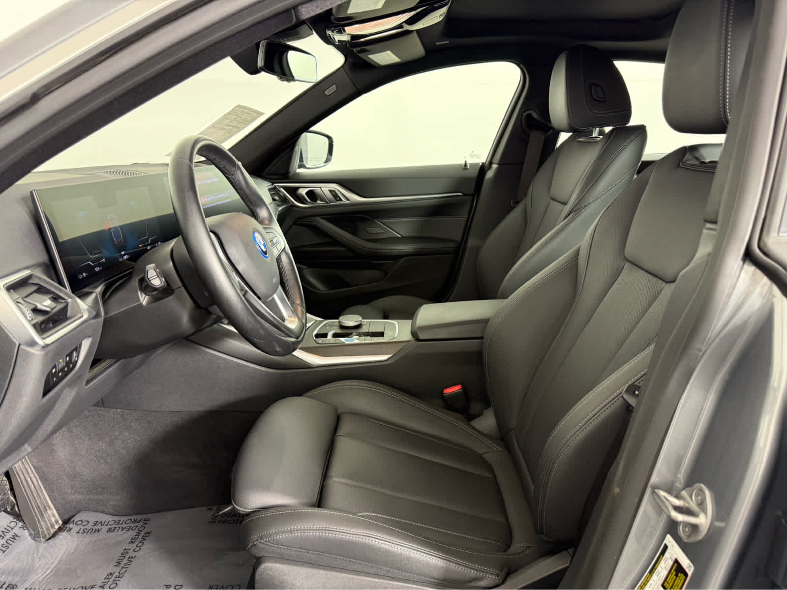 Used 2023 BMW i4 eDrive35 RWD image 9