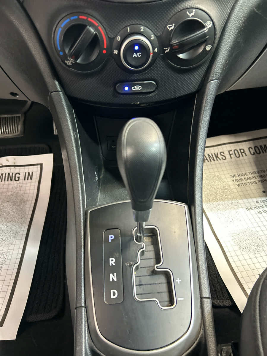 Used 2017 Hyundai Accent SE FWD image 6