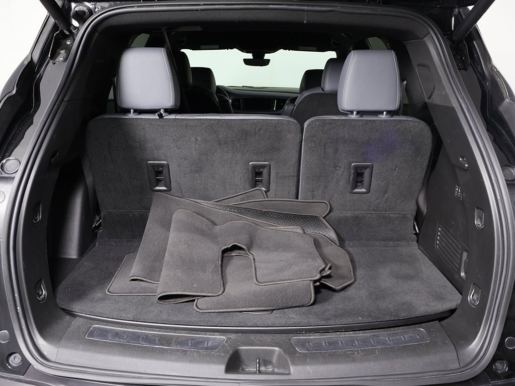 Used 2024 Buick Enclave Premium image 19