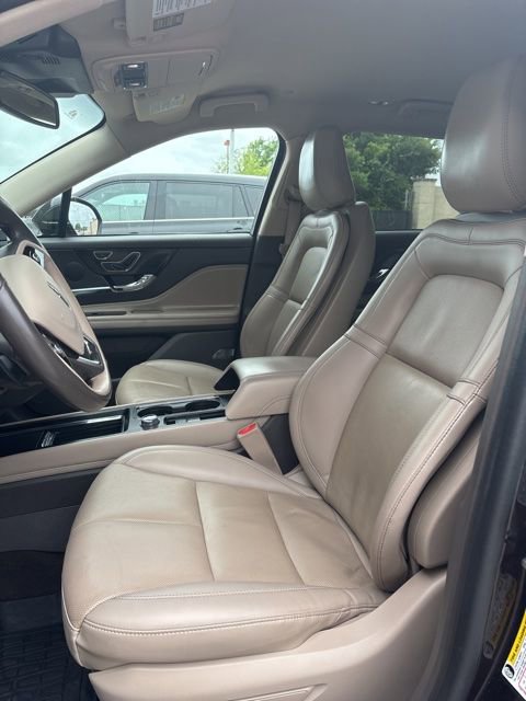 Used 2023 Lincoln Corsair Reserve AWD/4WD image 5