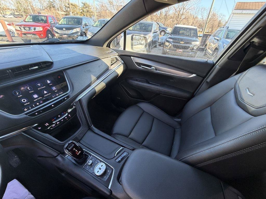 Used 2021 Cadillac XT5 Luxury AWD/4WD image 18