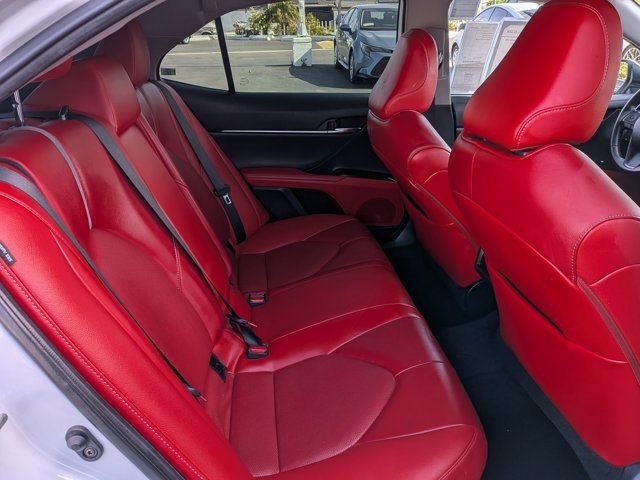 Used 2021 Toyota Camry XSE image 7