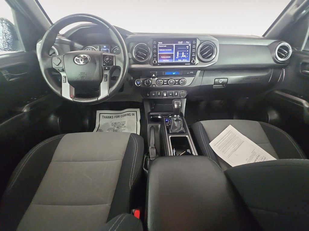 Used 2022 Toyota Tacoma TRD Off-Road w/ Technology Package AWD/4WD image 10