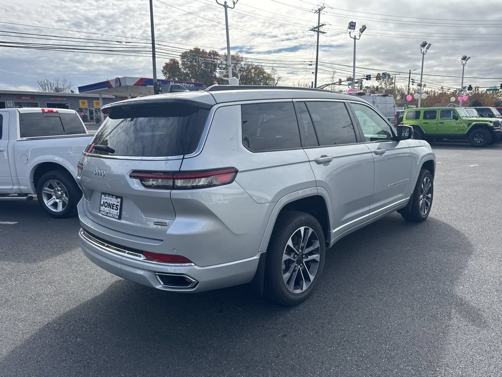 New 2025 Jeep Grand Cherokee L Overland w/ Luxury Tech Group IV AWD/4WD image 5