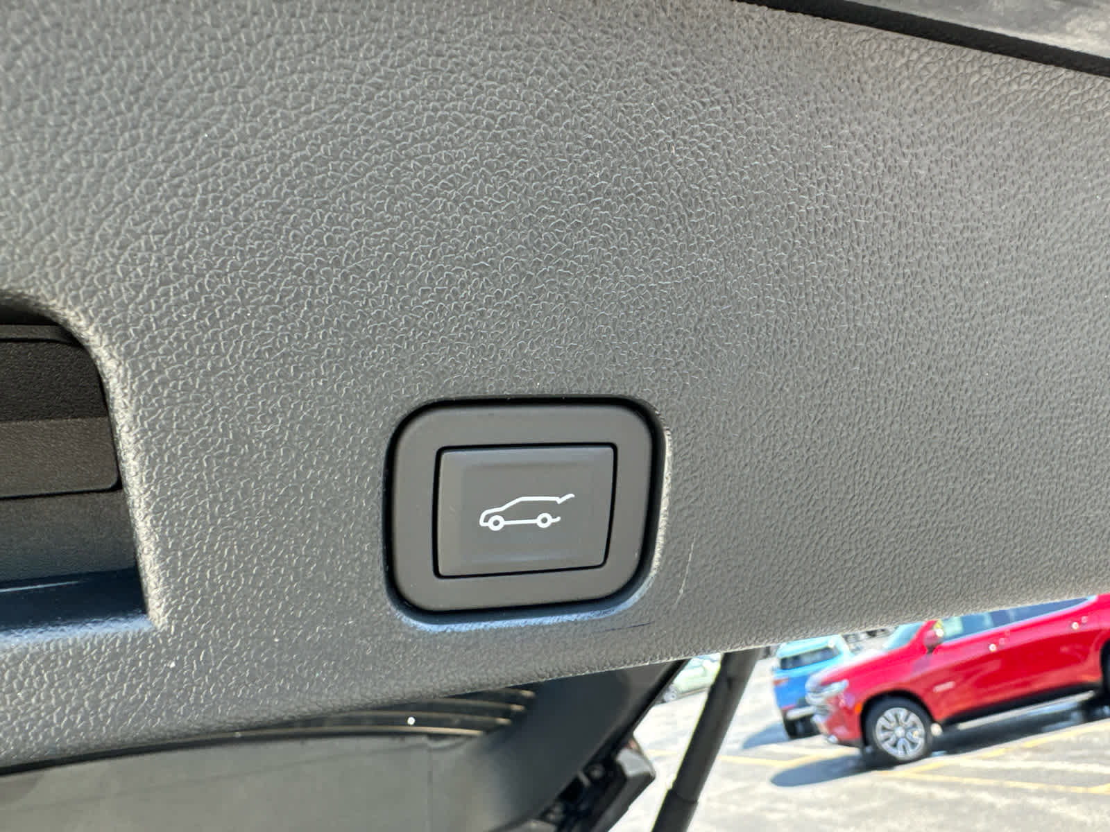New 2026 Chevrolet Traverse LT w/ Midnight/Sport Edition AWD/4WD image 15