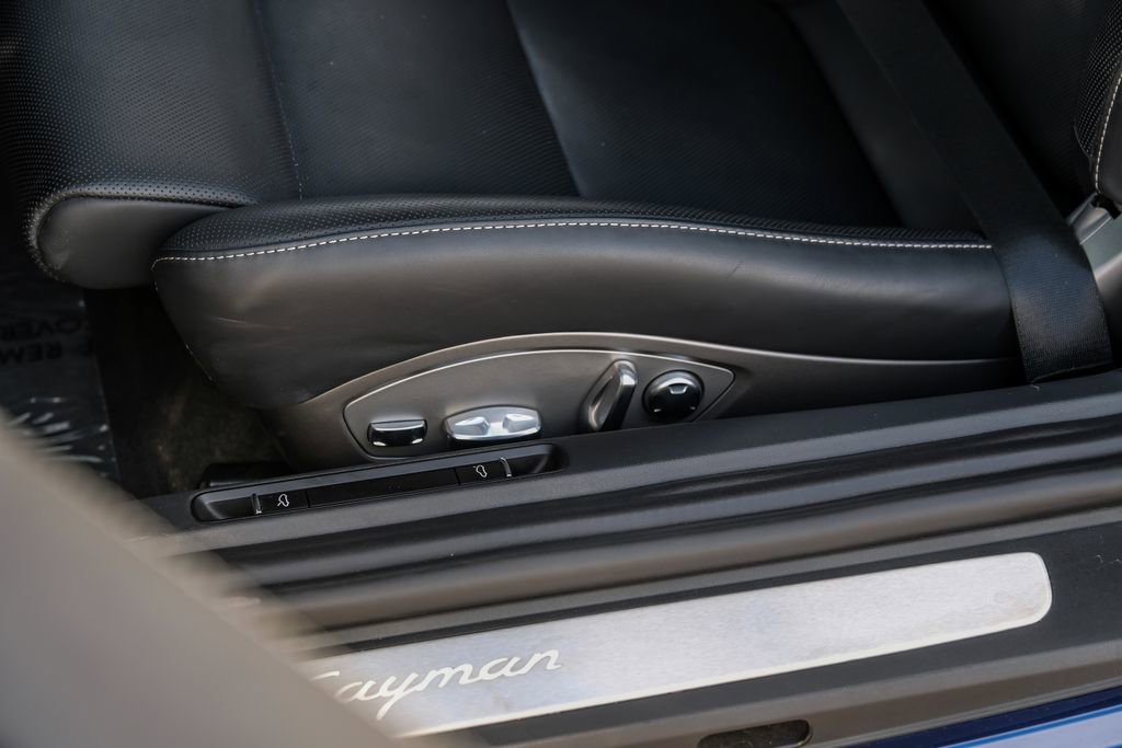 Used 2025 Porsche 718 Cayman RWD image 32