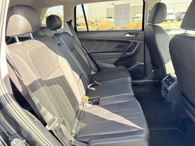 Used 2023 Volkswagen Tiguan SE w/ Panoramic Sunroof Package image 14