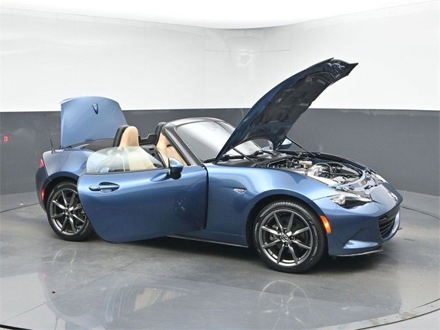 Used 2022 Volvo V60 T5 Cross Country w/ Advanced Package image 44