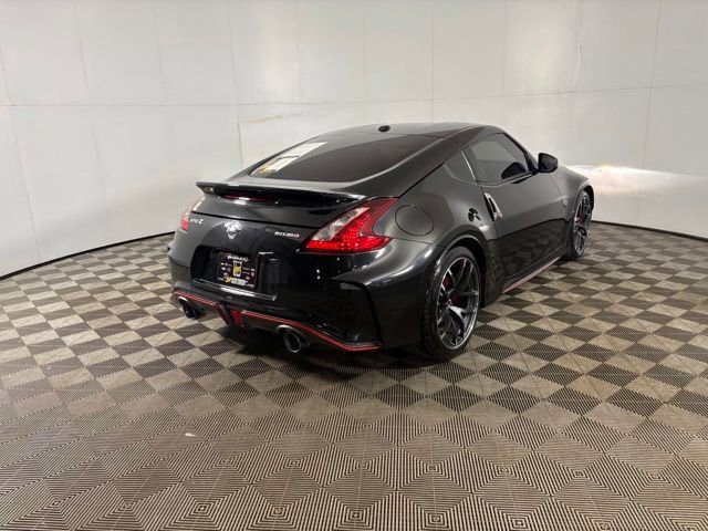 Used 2019 Nissan 370Z NISMO RWD image 4