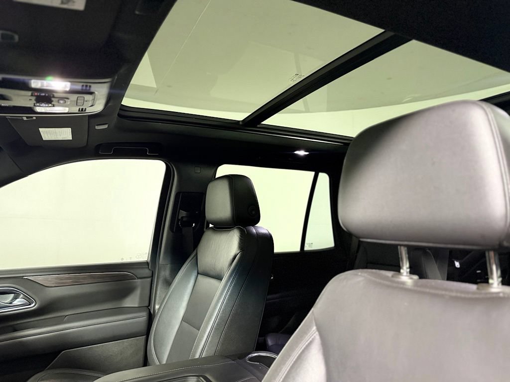 Used 2021 Chevrolet Tahoe Z71 w/ Luxury Package AWD/4WD image 22