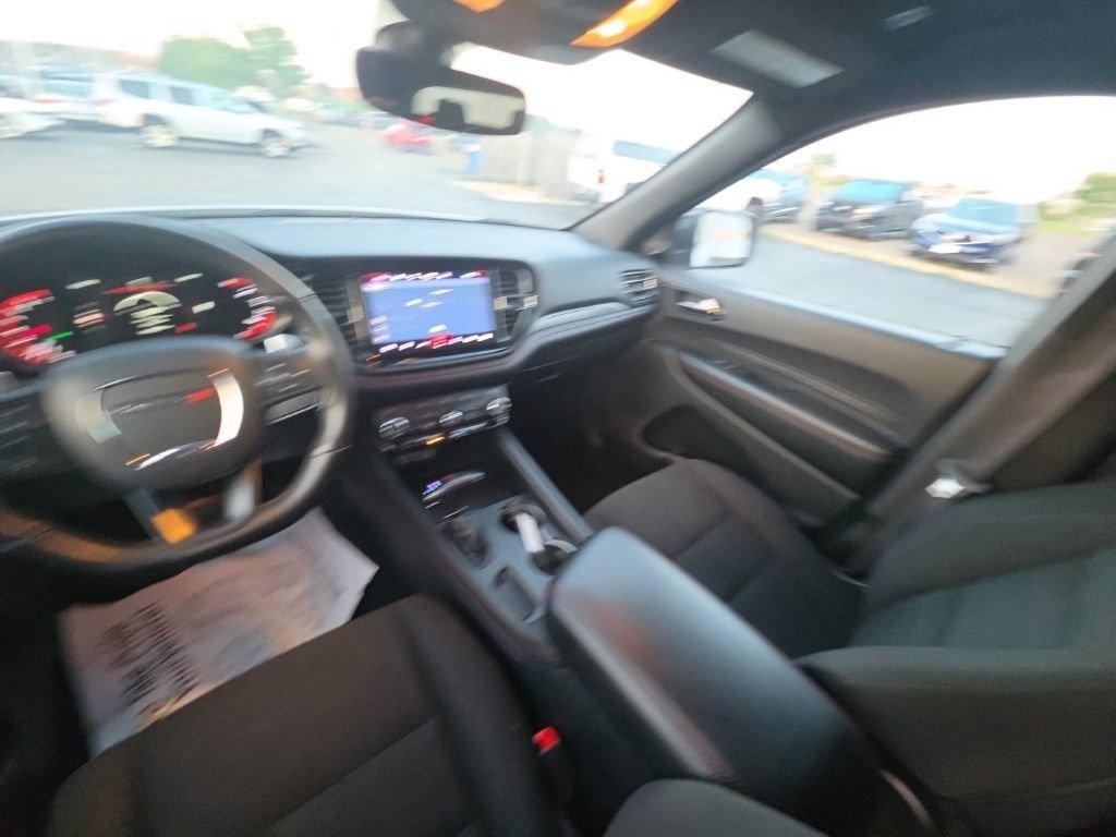 Used 2025 Dodge Durango GT AWD/4WD image 27