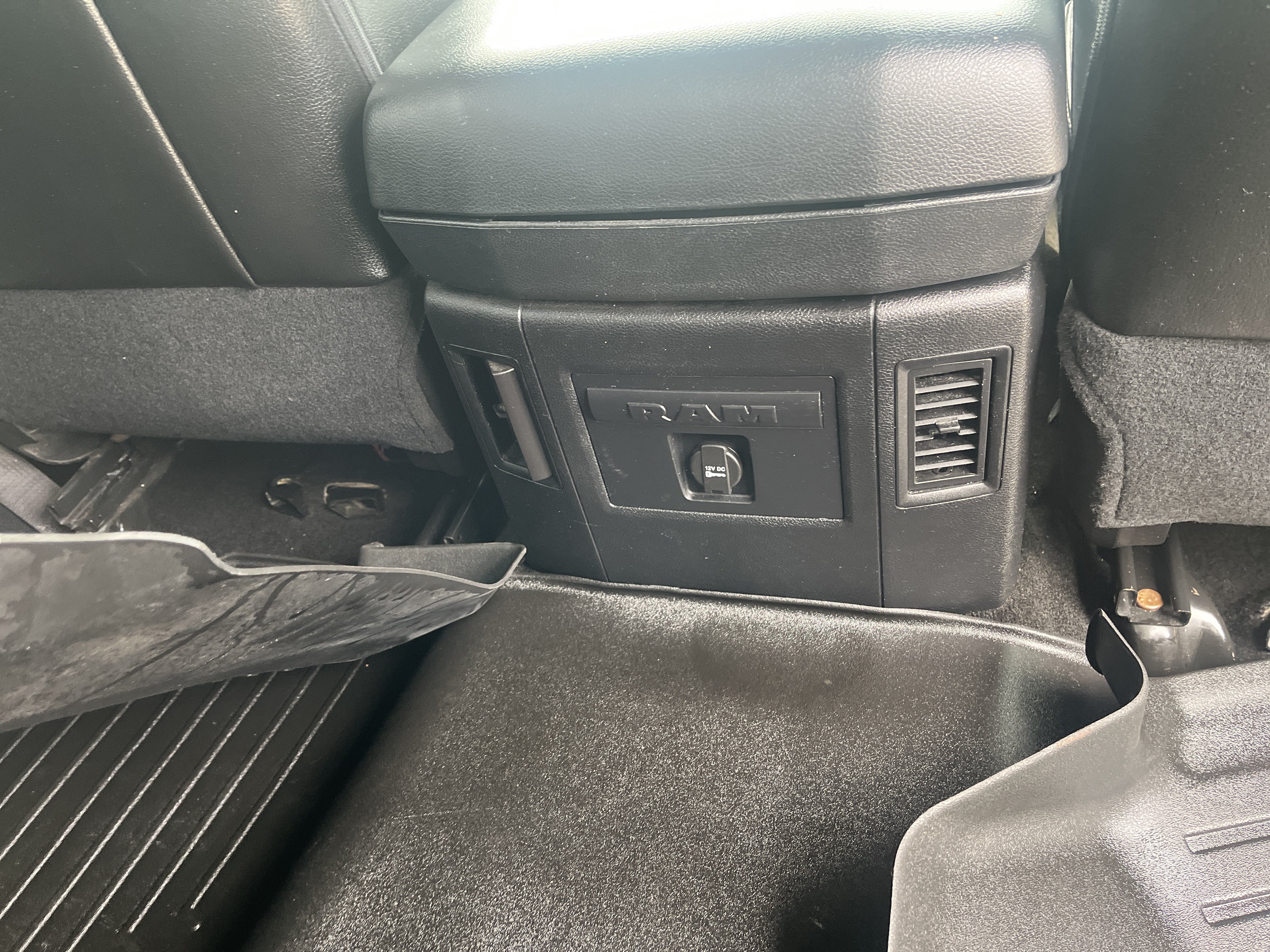 Used 2015 RAM 1500 Sport w/ Convenience Group AWD/4WD image 19