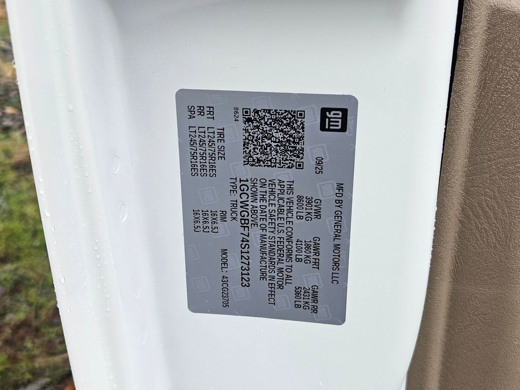 New 2025 Chevrolet Express 2500 Extended image 41