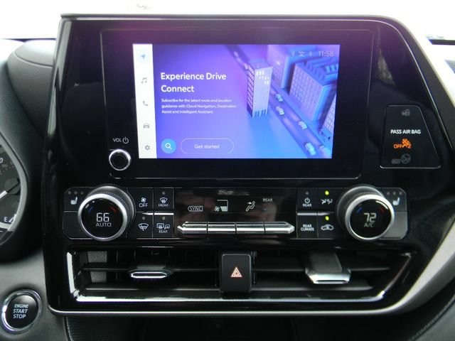 Used 2023 Toyota Highlander XLE AWD/4WD image 12
