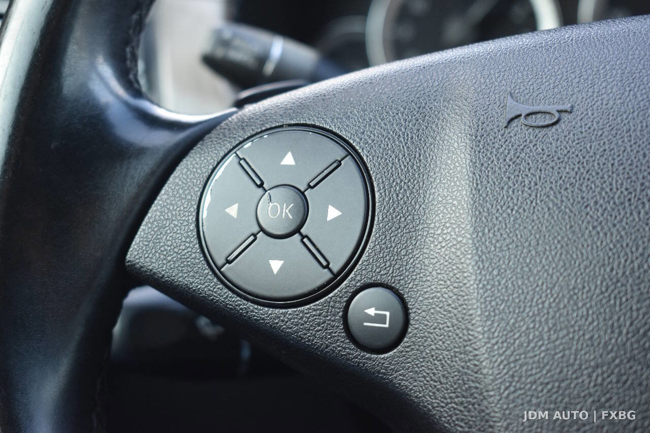 Used 2010 Mercedes-Benz E 350 Sedan image 21