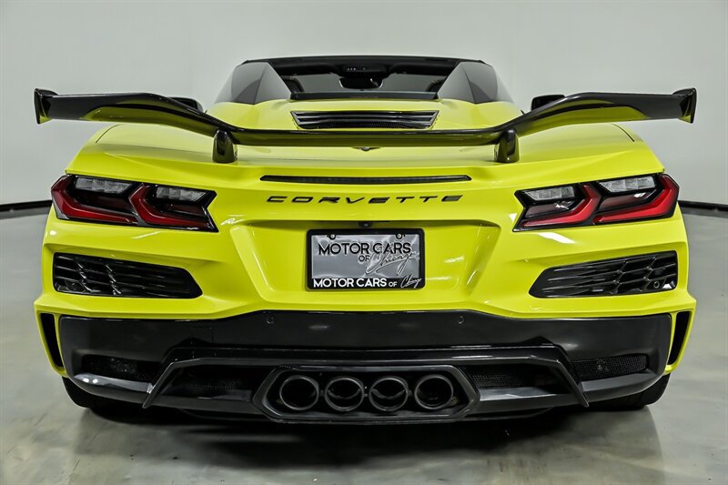Used 2024 Chevrolet Corvette Z06 w/ Z07 Performance Package RWD image 9