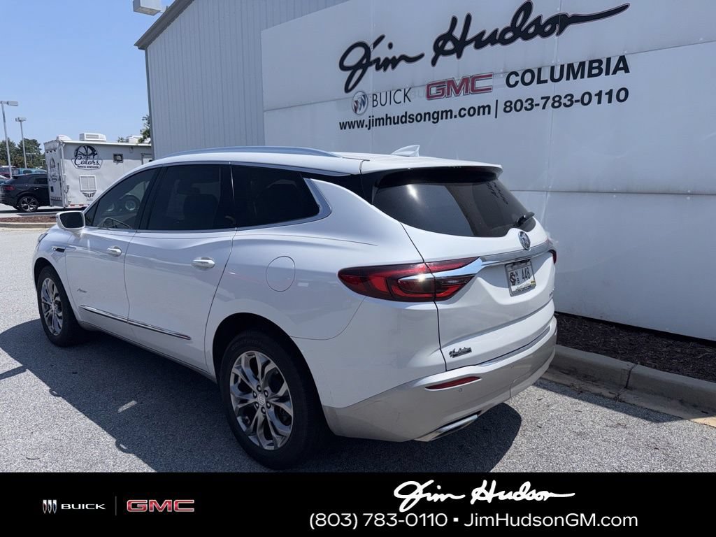Used 2019 Buick Enclave Avenir w/ Avenir Technology Package FWD image 2