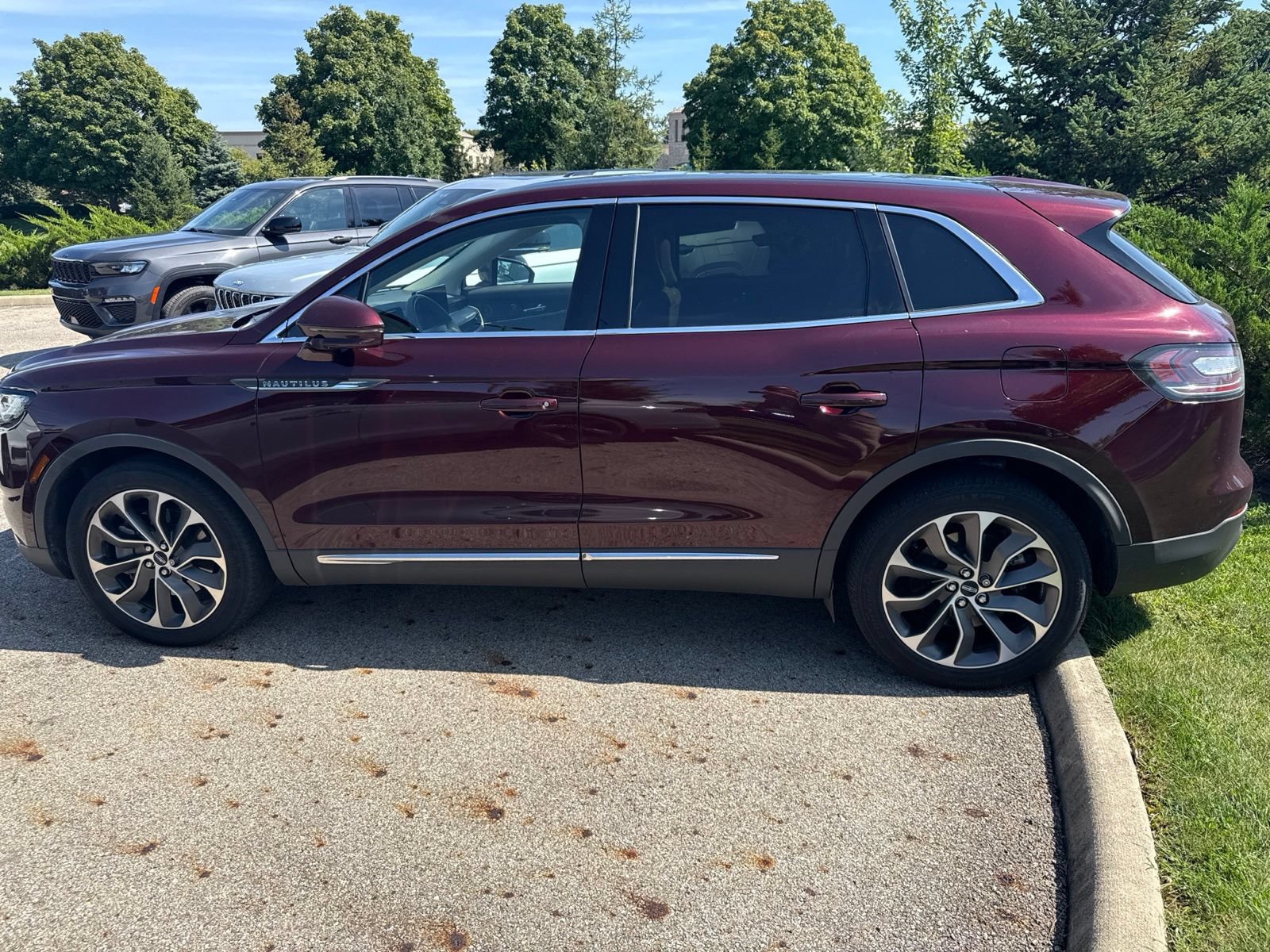 Used 2021 Lincoln Nautilus Reserve AWD/4WD image 8