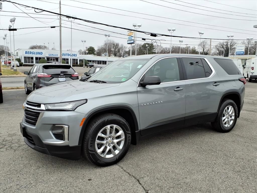 Used 2023 Chevrolet Traverse LS image 8