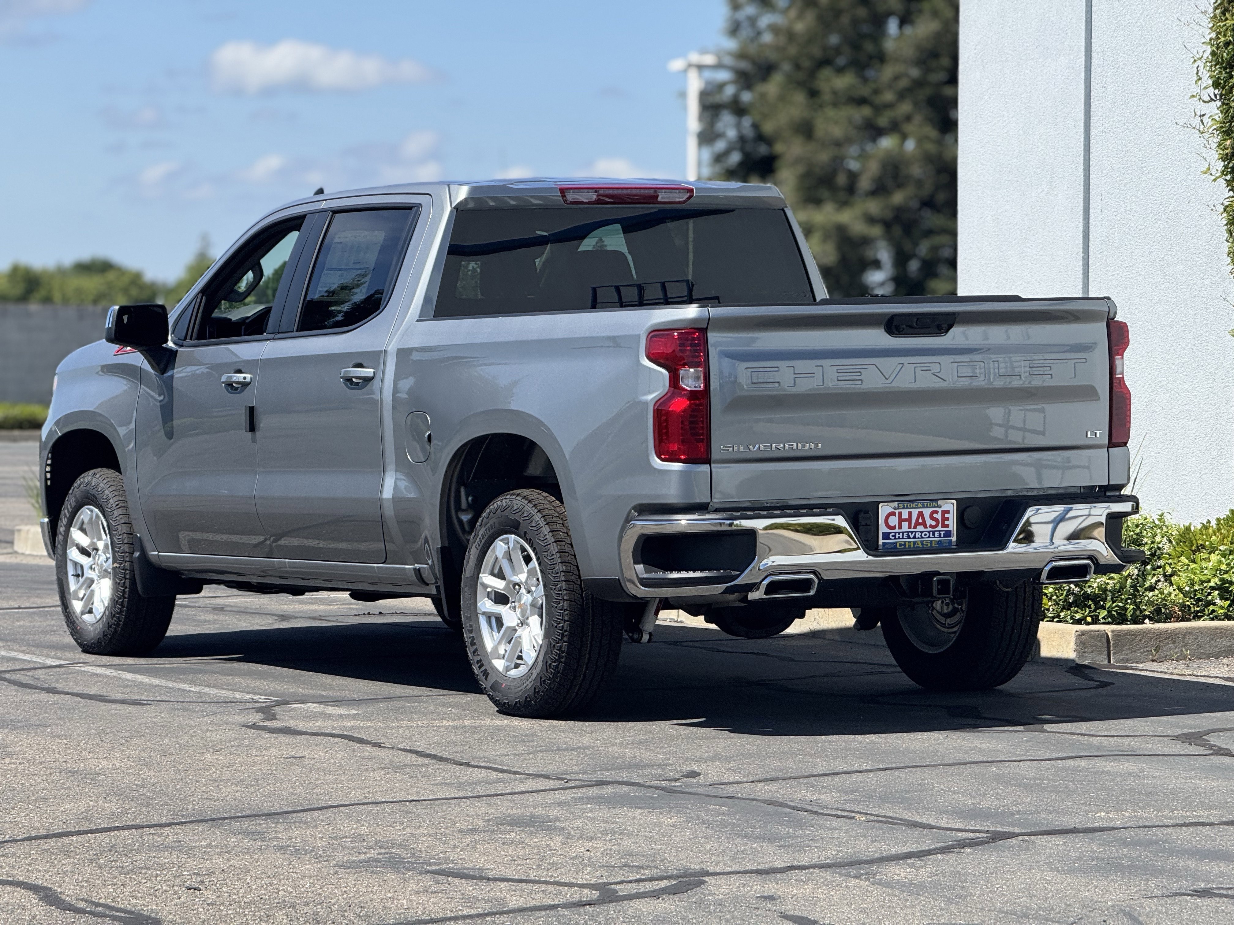 New 2026 Chevrolet Silverado 1500 LT w/ Z71 Off-Road Package AWD/4WD image 5