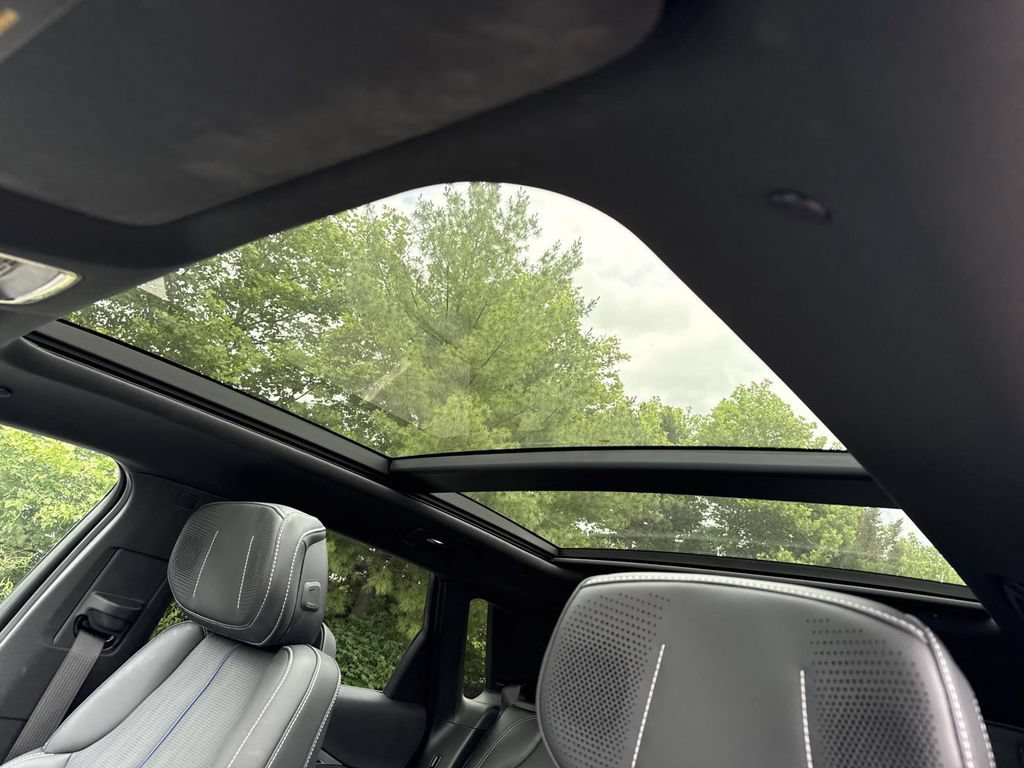 Certified 2025 Cadillac Lyriq Luxury w/ LPO, Floor Liner Package AWD/4WD image 26