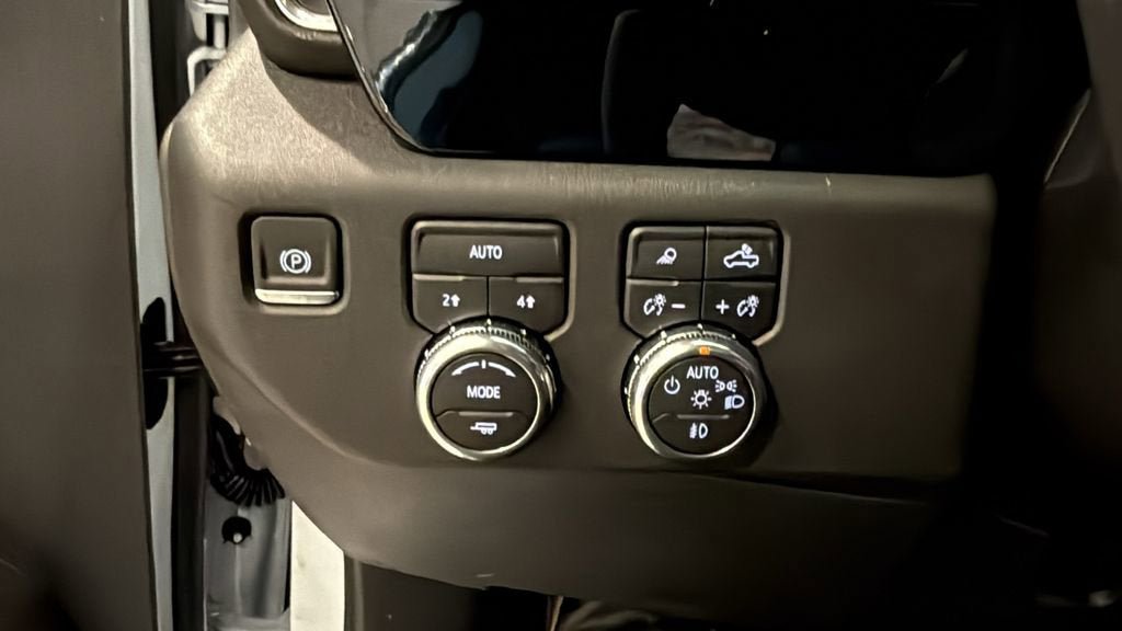New 2026 GMC Sierra 1500 SLT AWD/4WD image 32