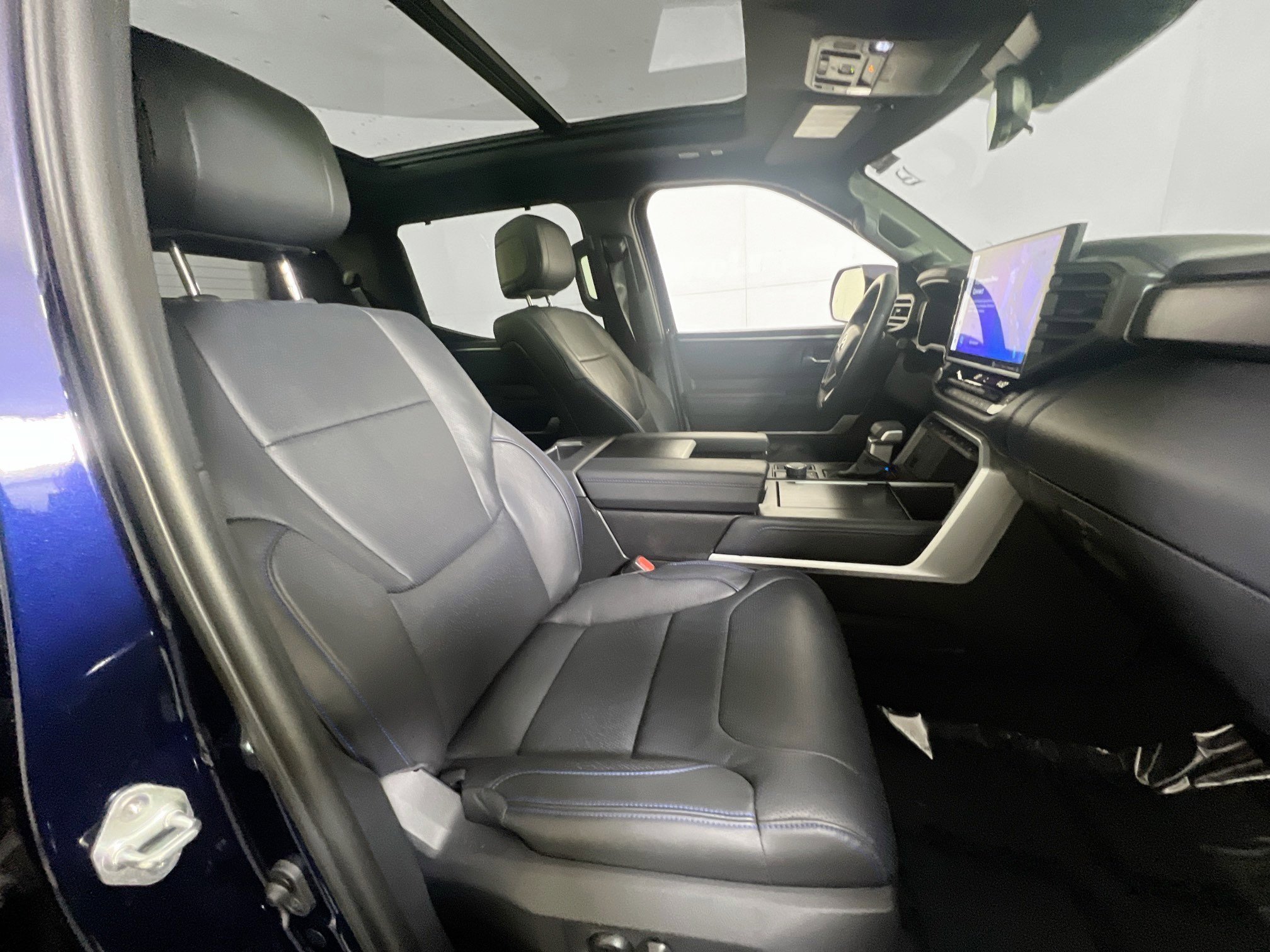 Used 2023 Toyota Tundra Platinum image 27