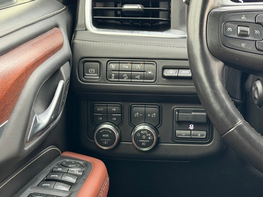 Used 2023 GMC Yukon XL Denali Ultimate image 37