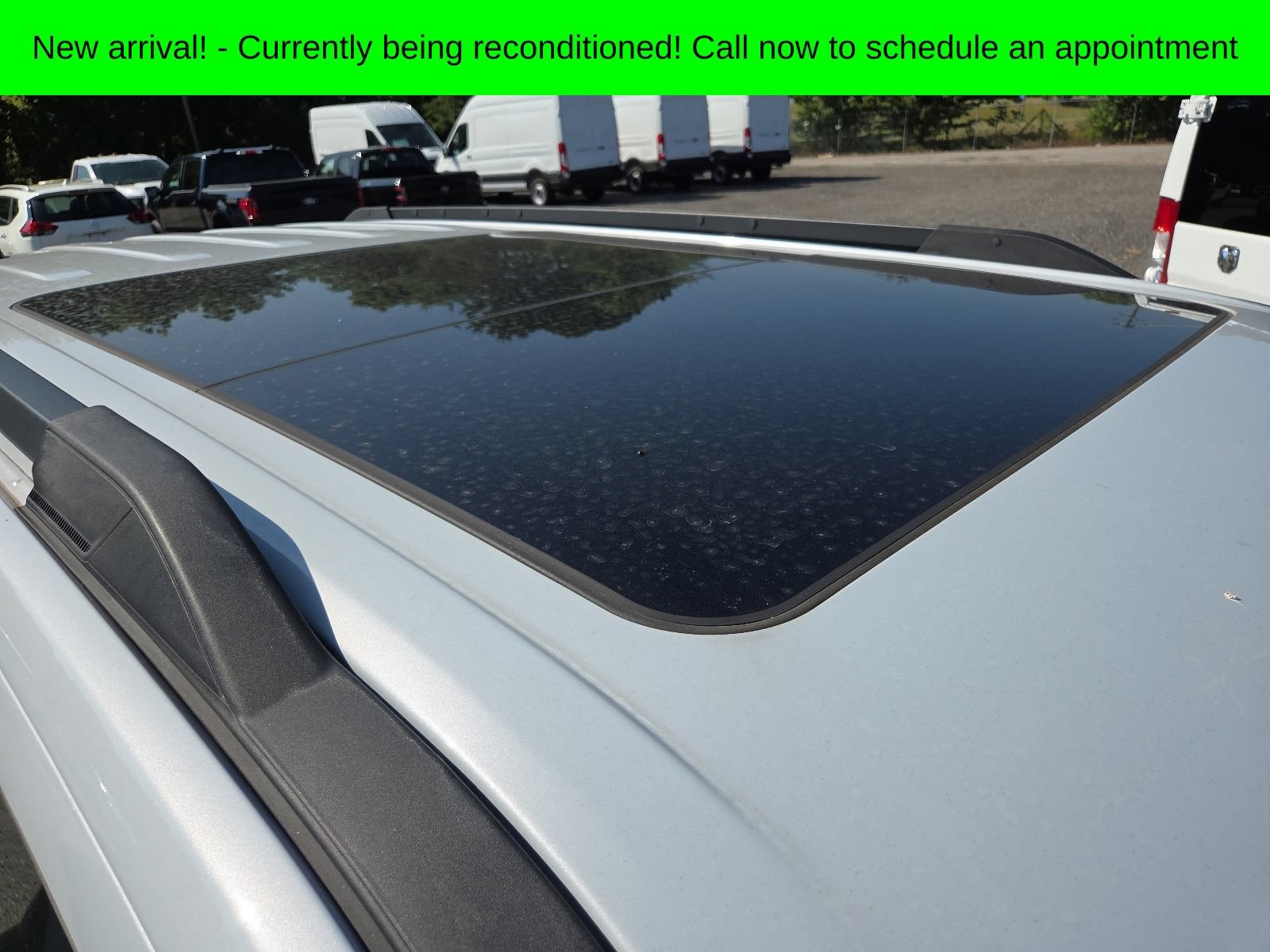 Used 2025 Ford Expedition Active RWD image 3
