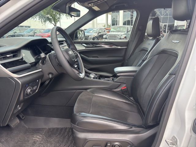 Certified 2023 Jeep Grand Cherokee Trailhawk w/ Luxury Tech Group III AWD/4WD image 11