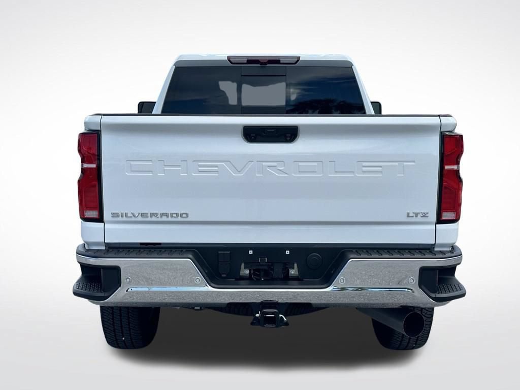 Used 2025 Chevrolet Silverado 2500 LTZ w/ LTZ Convenience Package AWD/4WD image 6