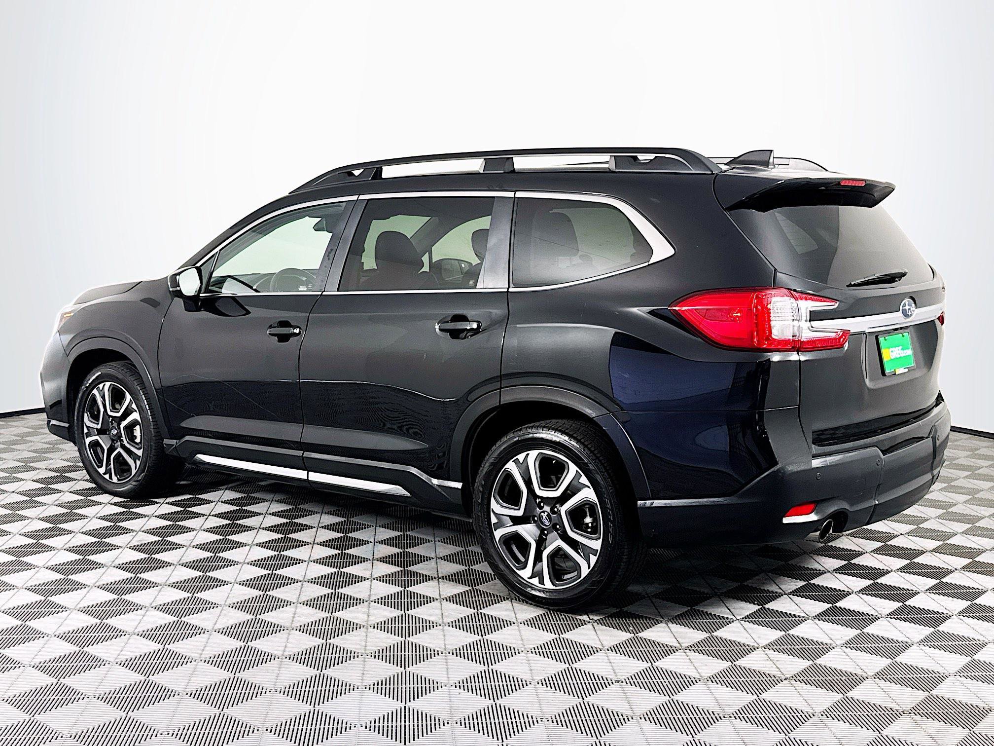 Used 2024 Subaru Ascent Limited AWD/4WD image 6