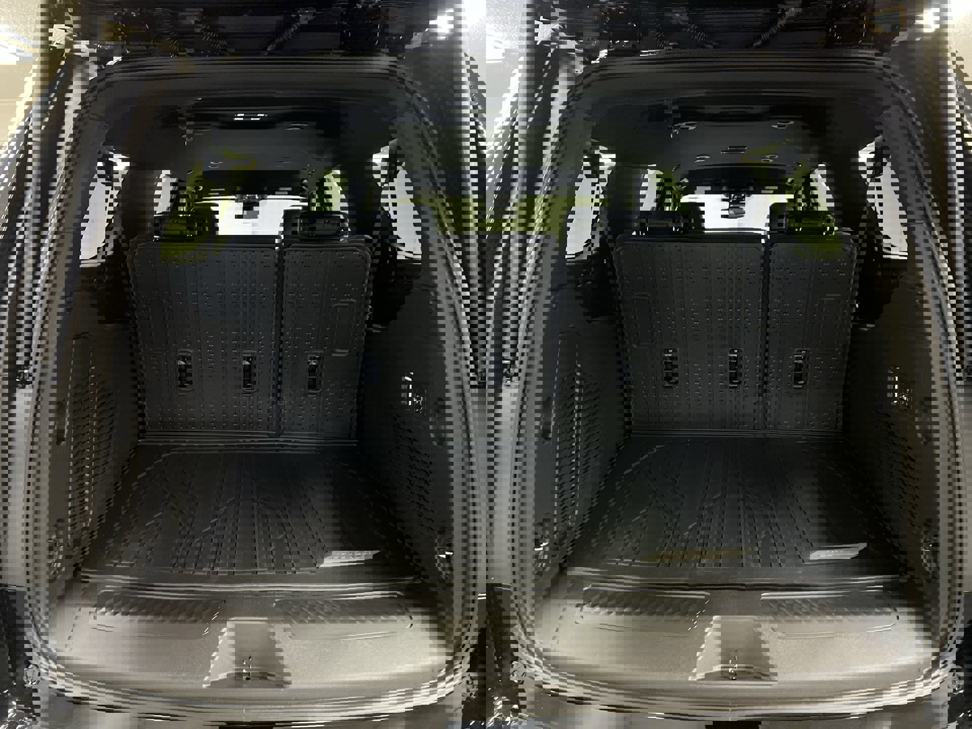 New 2026 Chevrolet Suburban LT w/ Comfort Package image 62