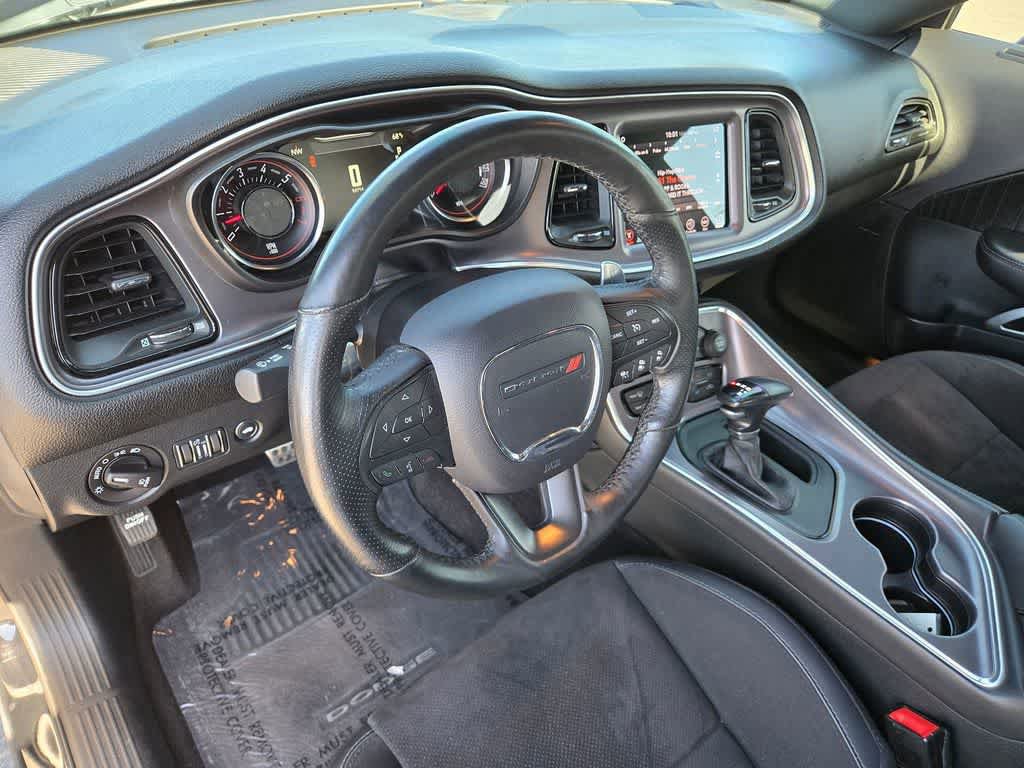 Used 2017 Dodge Challenger R/T Scat Pack RWD image 10