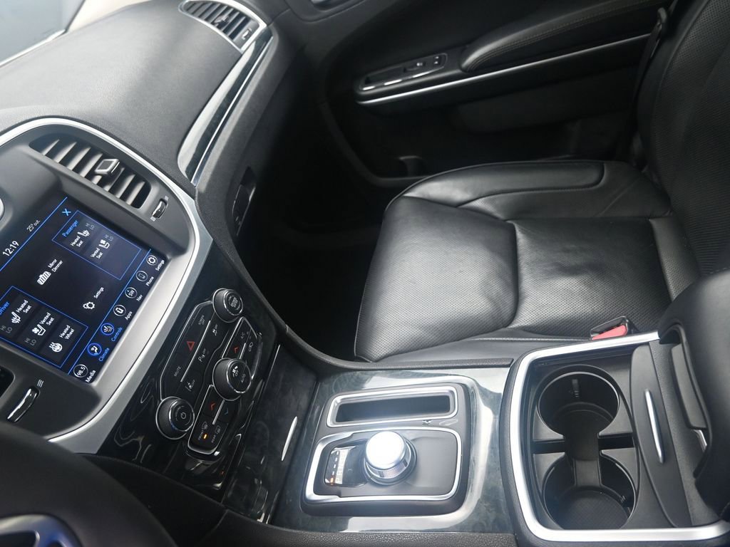 Used 2023 Chrysler 300 Touring L w/ Popular Equipment Group image 22