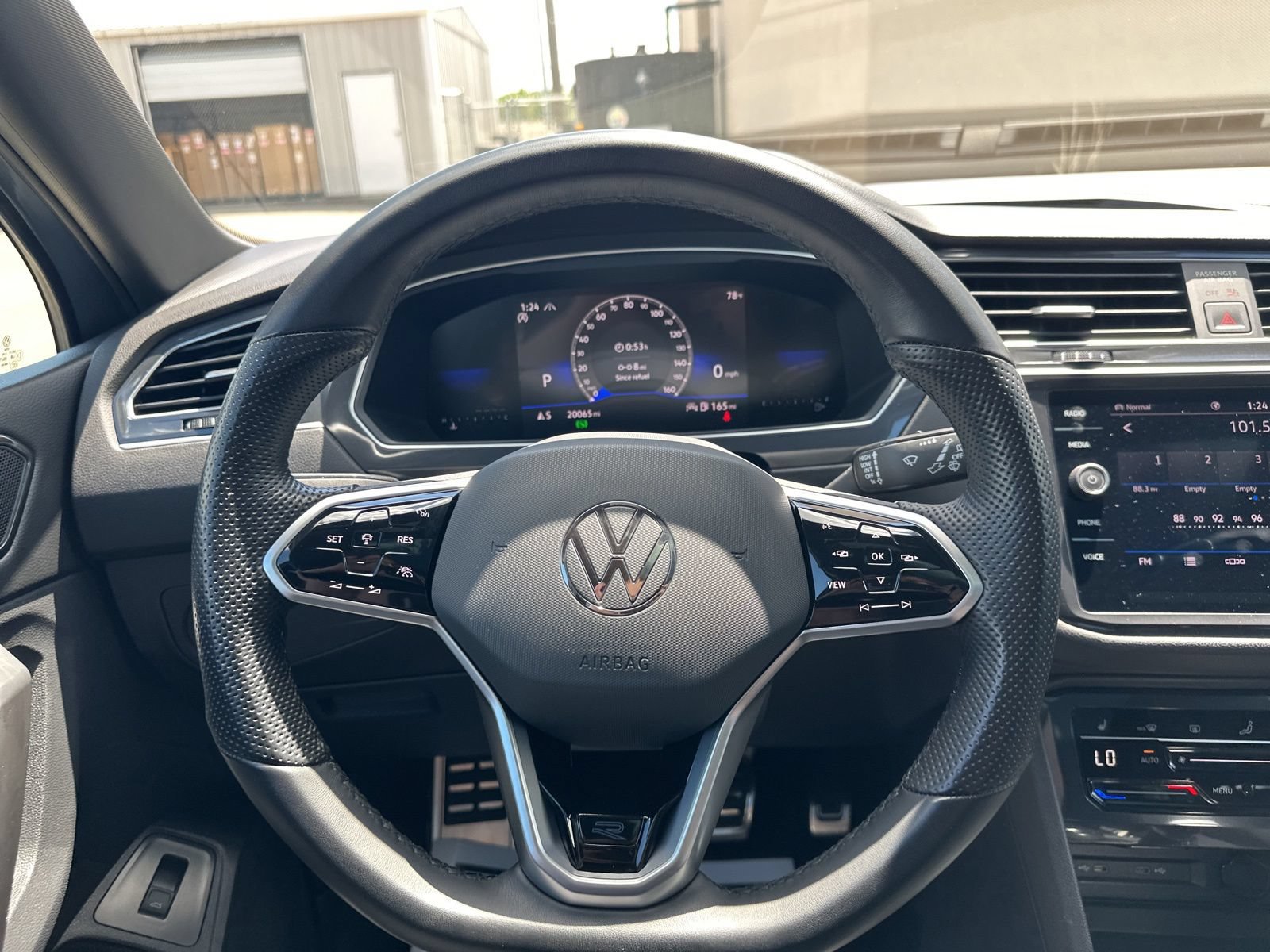 Certified 2024 Volkswagen Tiguan SE R-Line AWD/4WD image 50